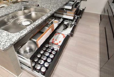 シティタワー葵のスライド式収納